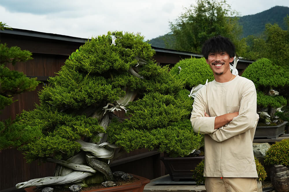 スタッフ　小林優己